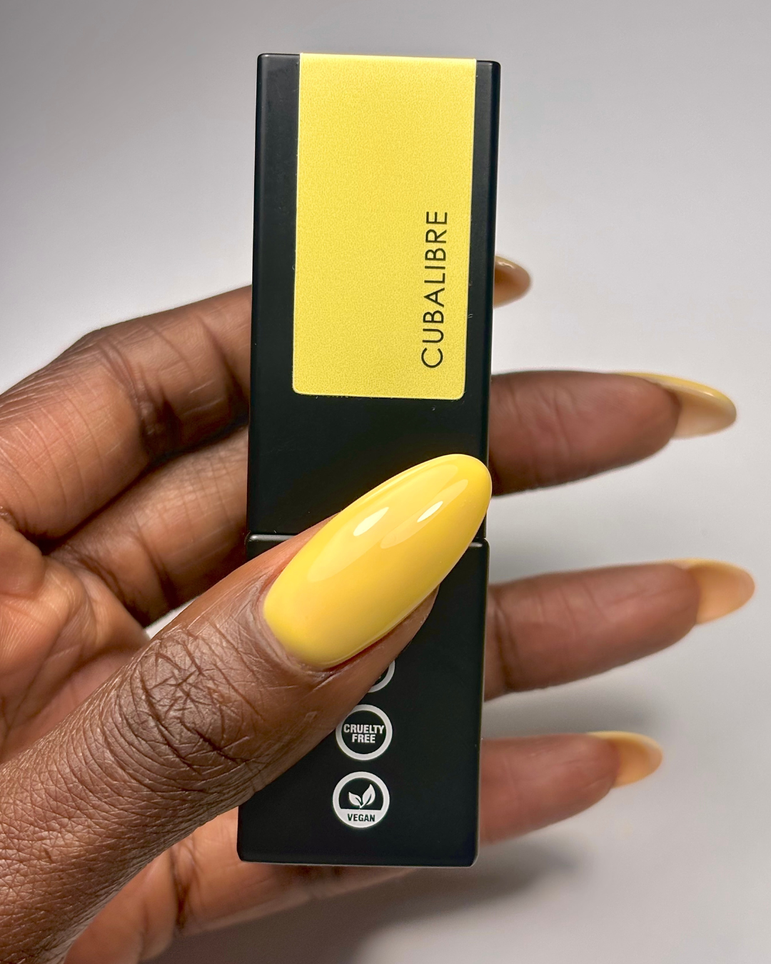 Esmalte en gel - Ponche de piña 